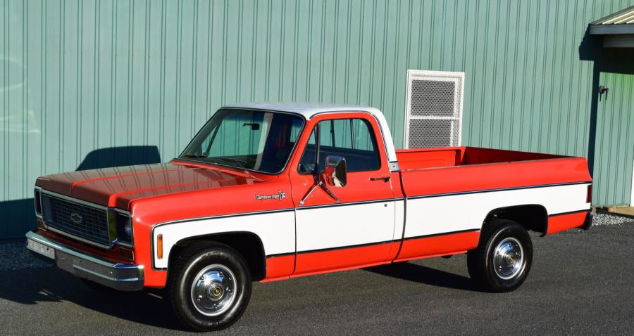  Chevrolet C10 Cheyenne Super 1974 года  (фото 4 из 365)